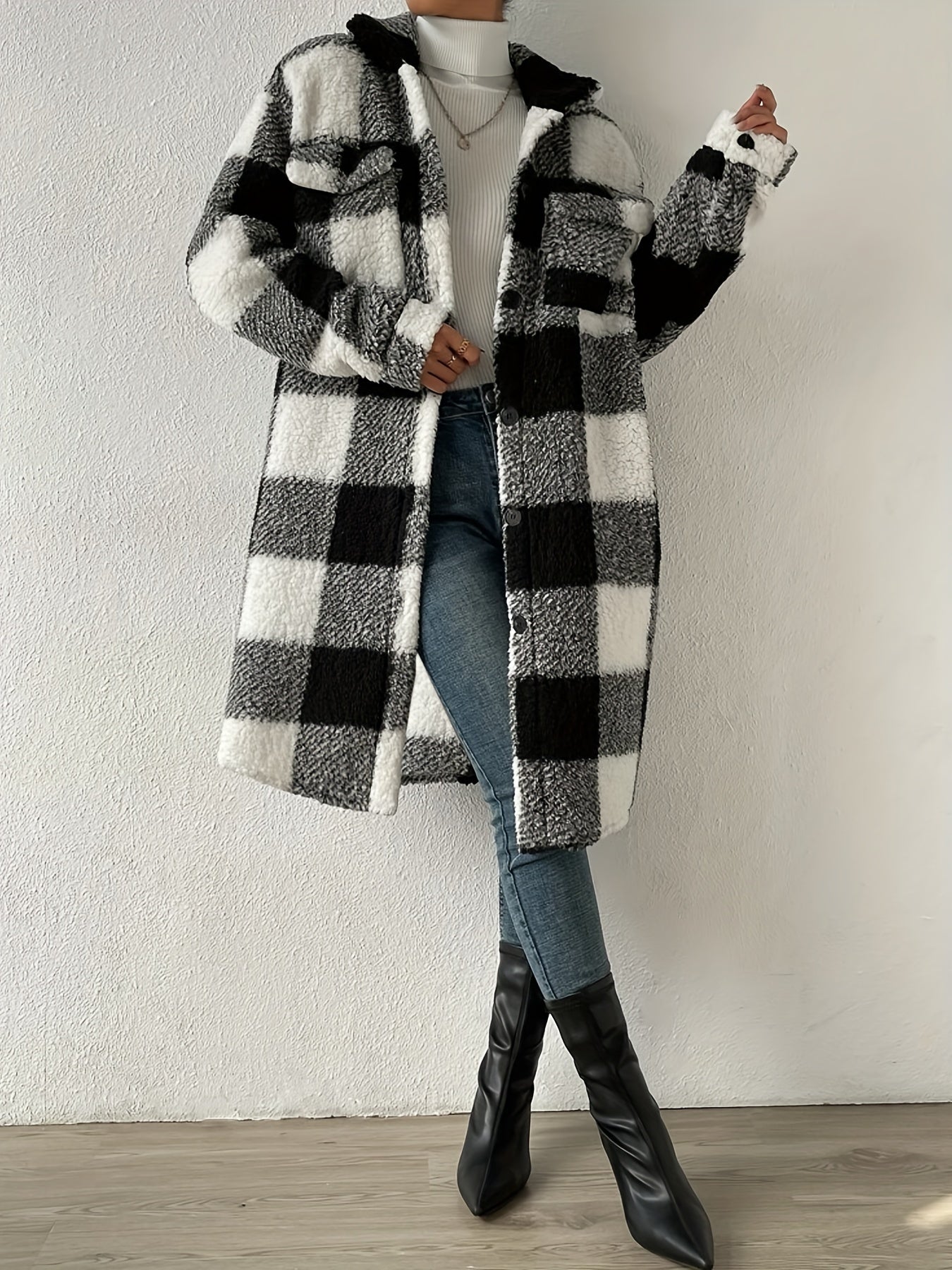 New fashion contrasting color plaid plush overcoat for autumn and winter. Casual drop-shoulder long-sleeved jacket. Trendy Women's clothing, versatile plaid overcoat.